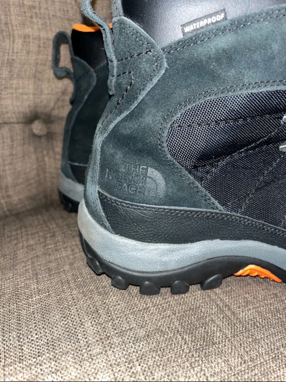 The North Face Chilkat waterproof boots men's 8.5 - Picture 2 of 9